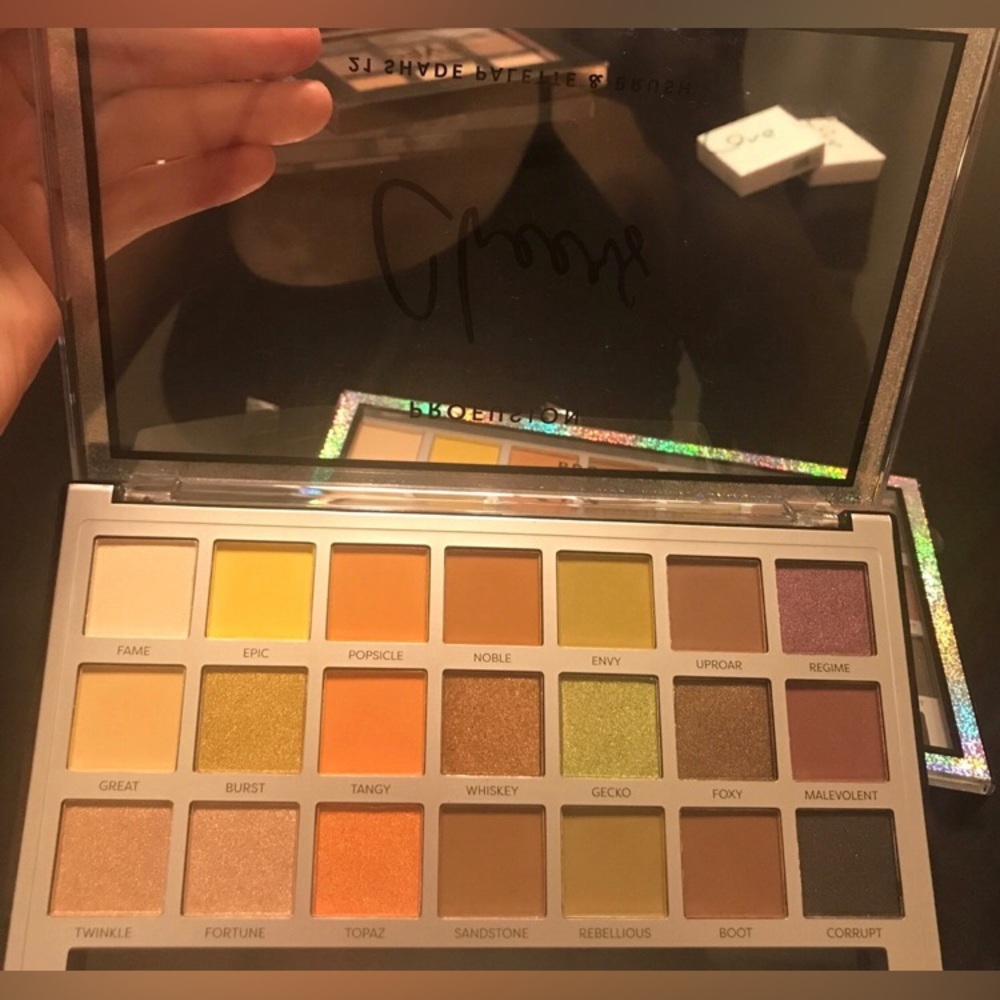 Eyeshadow Palette